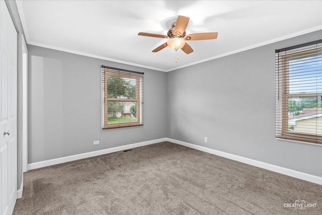 231 Lincolnshire Lane, Bolingbrook, IL 60440