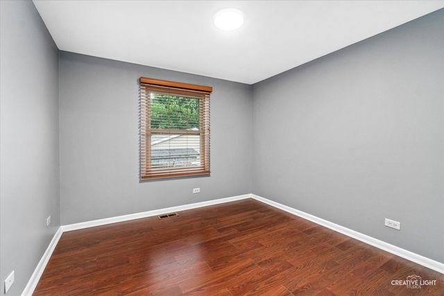 231 Lincolnshire Lane, Bolingbrook, IL 60440