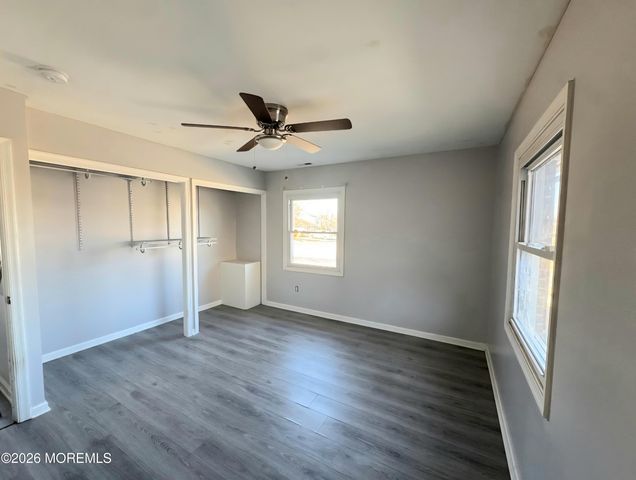 2 Medley Lane, Willingboro, NJ 08046