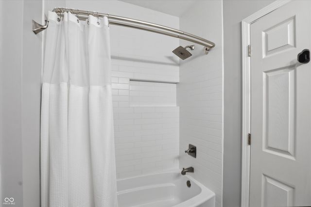 6587 Reserve Drive, Indianapolis, IN 46220