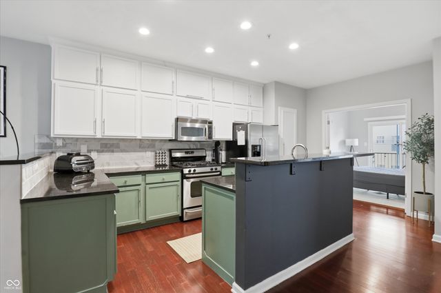 6587 Reserve Drive, Indianapolis, IN 46220