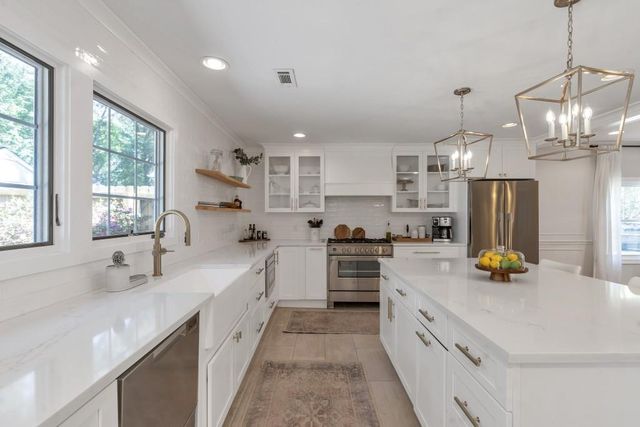 32 4th NE Avenue, Atlanta, GA 30317