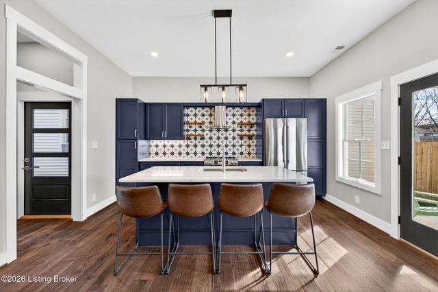 914 Ash St, Louisville, KY 40217