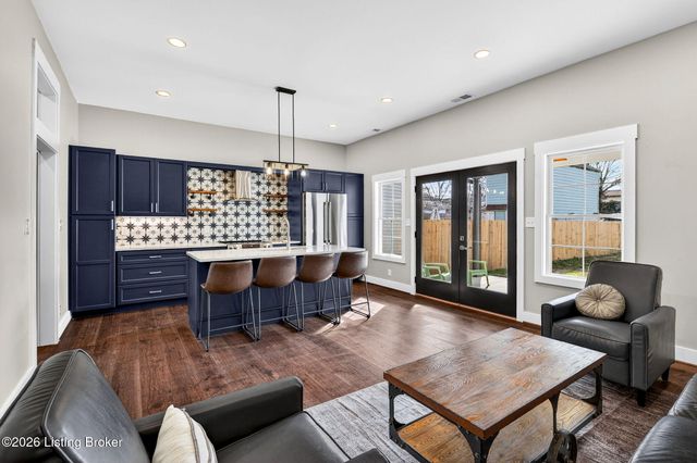 914 Ash St, Louisville, KY 40217