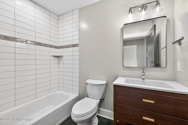 914 Ash St, Louisville, KY 40217