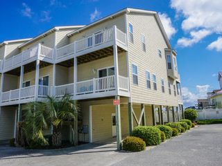 402 Sea Star Circle, Surf City, NC 28445