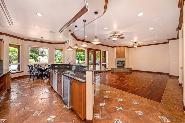 8614 Ashbury Ct, Roseville, CA 95747