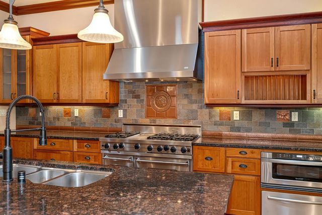 8614 Ashbury Ct, Roseville, CA 95747