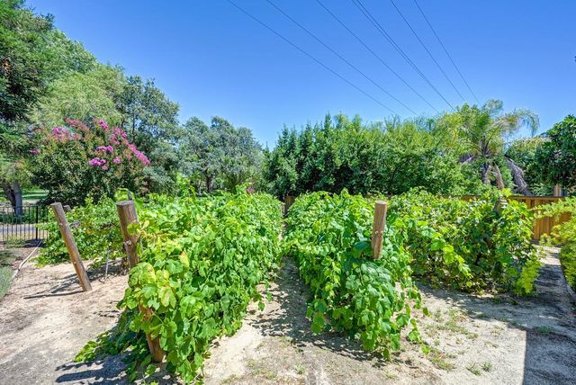 8614 Ashbury Ct, Roseville, CA 95747