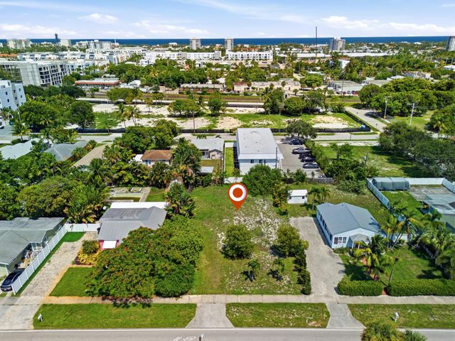 233 S SWINTON Avenue, Delray Beach, FL 33444