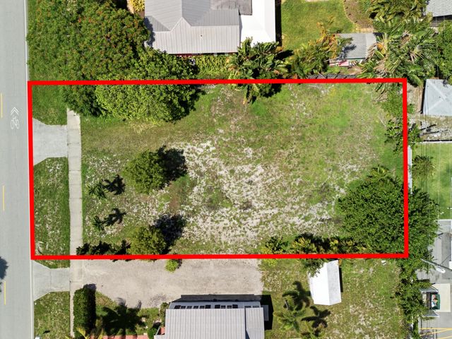 233 S SWINTON Avenue, Delray Beach, FL 33444