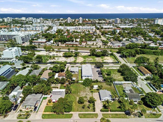 233 S SWINTON Avenue, Delray Beach, FL 33444
