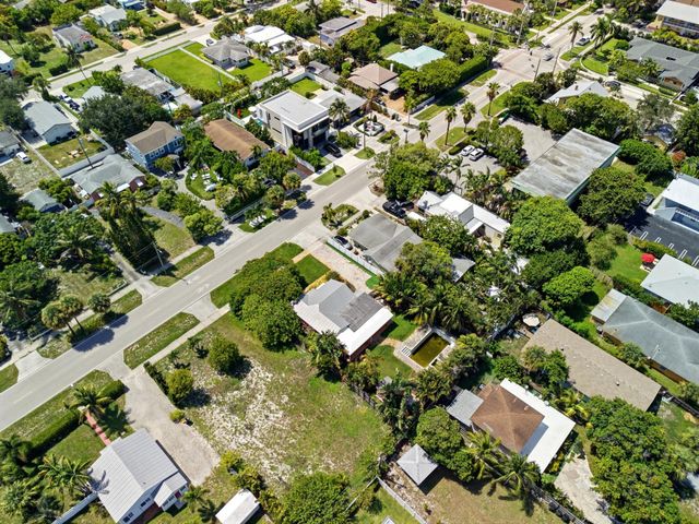233 S SWINTON Avenue, Delray Beach, FL 33444