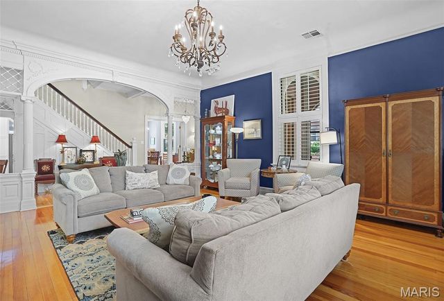 3451 Halliday Avenue, St Louis, MO 63118