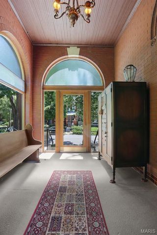 3451 Halliday Avenue, St Louis, MO 63118