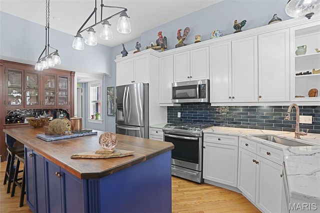 3451 Halliday Avenue, St Louis, MO 63118