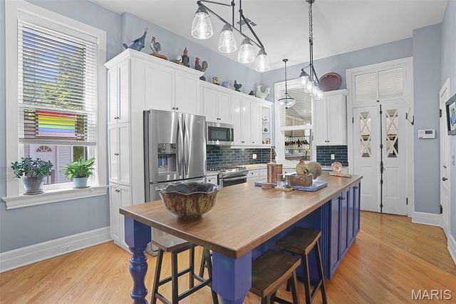 3451 Halliday Avenue, St Louis, MO 63118