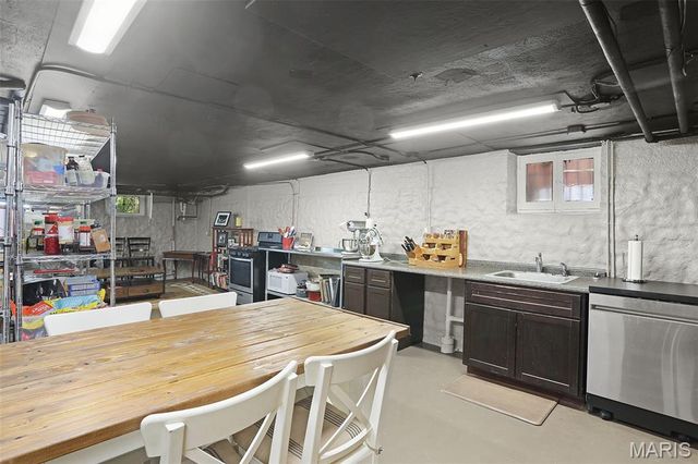 3451 Halliday Avenue, St Louis, MO 63118