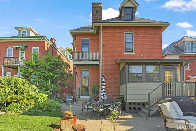 3451 Halliday Avenue, St Louis, MO 63118