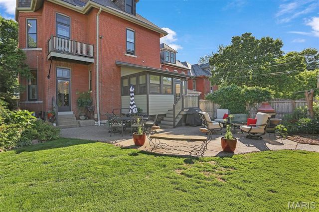 3451 Halliday Avenue, St Louis, MO 63118