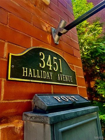 3451 Halliday Avenue, St Louis, MO 63118