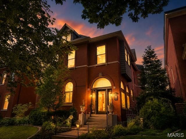 3451 Halliday Avenue, St Louis, MO 63118