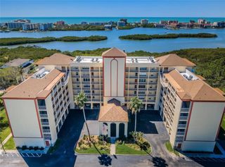9000 COMMODORE DRIVE 302, Seminole, FL 33776