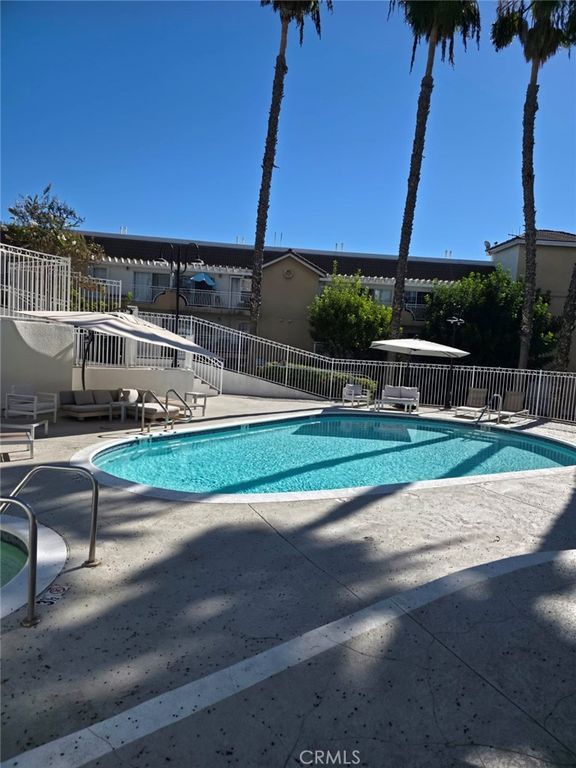 4760 Templeton 3204, Los Angeles, CA 90032 — photo 2