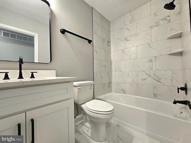 121 BISHOP AVE, Baltimore, MD 21225