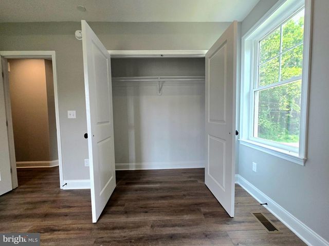 121 BISHOP AVE, Baltimore, MD 21225