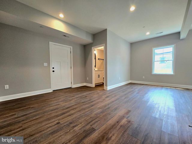 121 BISHOP AVE, Baltimore, MD 21225
