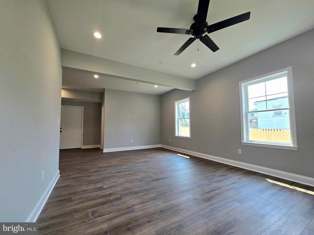 121 BISHOP AVE, Baltimore, MD 21225