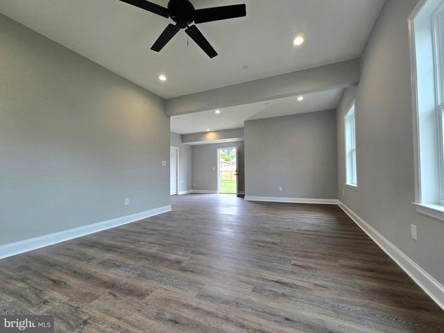 121 BISHOP AVE, Baltimore, MD 21225