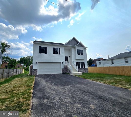 121 BISHOP AVE, Baltimore, MD 21225