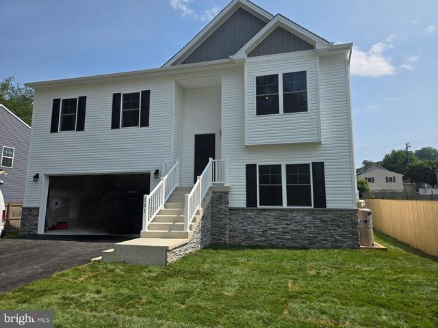 121 BISHOP AVE, Baltimore, MD 21225