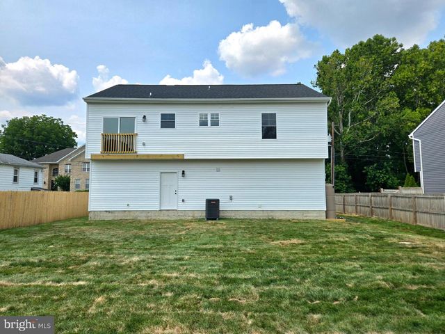 121 BISHOP AVE, Baltimore, MD 21225