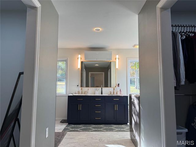 17 D'Ville Place, Hannibal, MO 63401