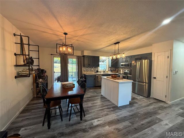 17 D'Ville Place, Hannibal, MO 63401