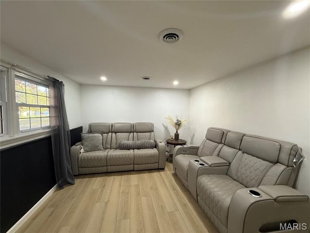 17 D'Ville Place, Hannibal, MO 63401