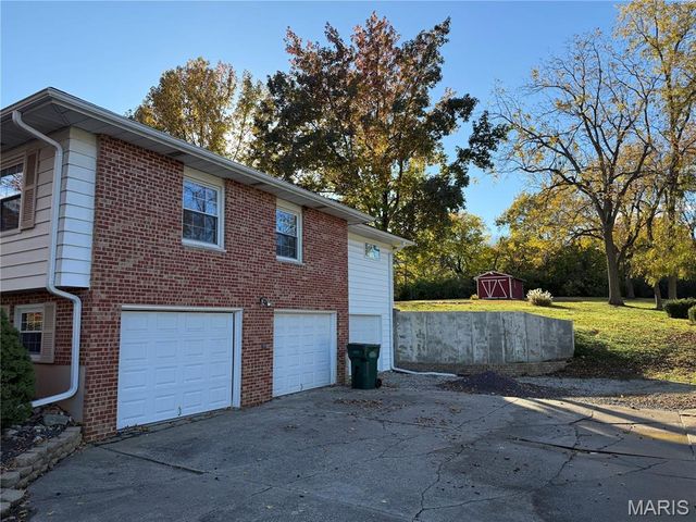 17 D'Ville Place, Hannibal, MO 63401