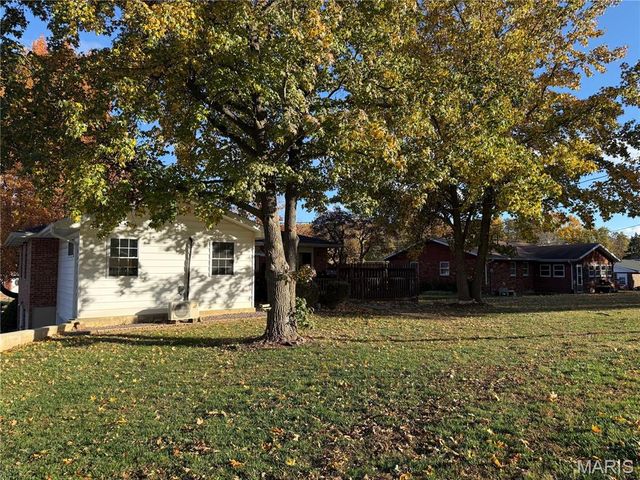 17 D'Ville Place, Hannibal, MO 63401