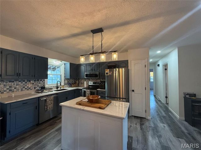 17 D'Ville Place, Hannibal, MO 63401