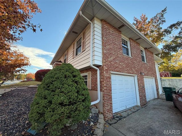 17 D'Ville Place, Hannibal, MO 63401