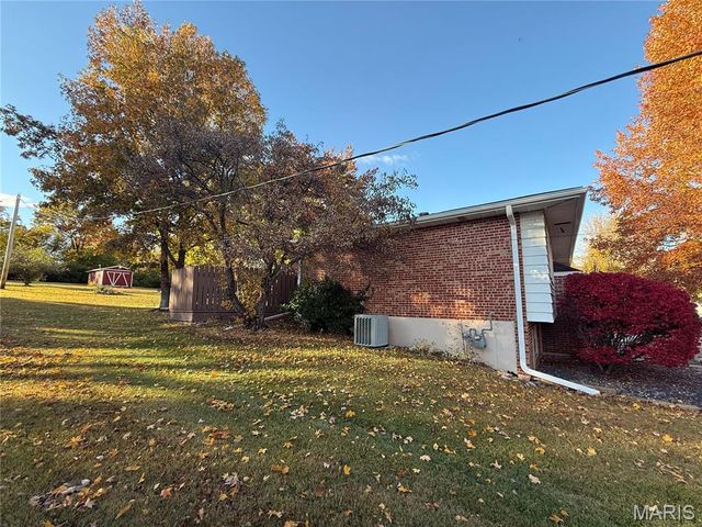 17 D'Ville Place, Hannibal, MO 63401