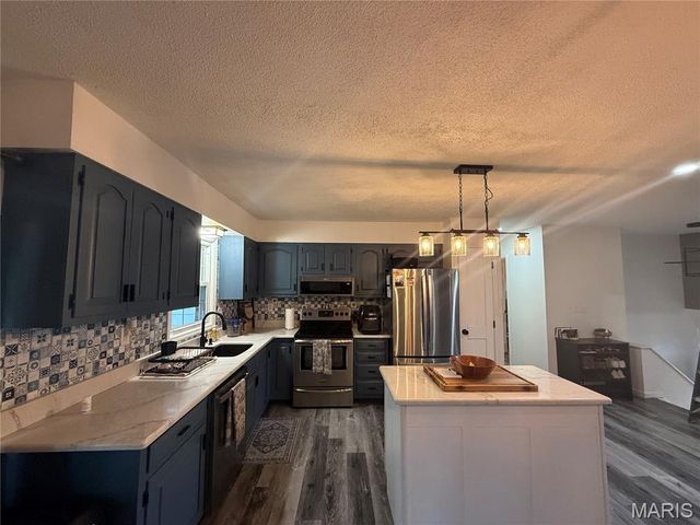 17 D'Ville Place, Hannibal, MO 63401