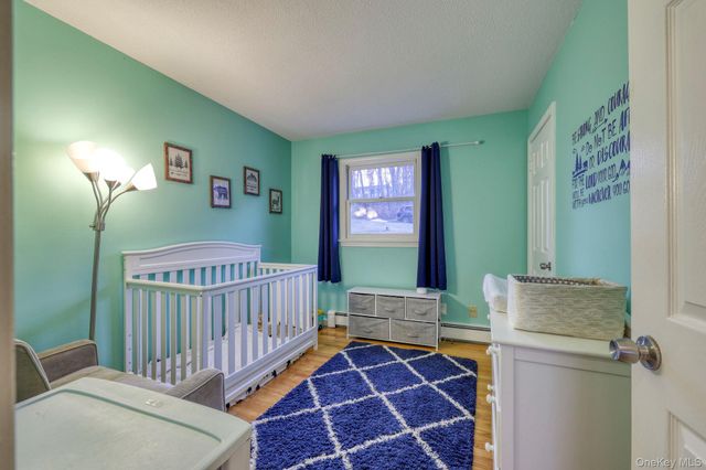 19 Eastwood Rd, Danbury, NY 06811