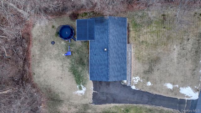 19 Eastwood Rd, Danbury, NY 06811