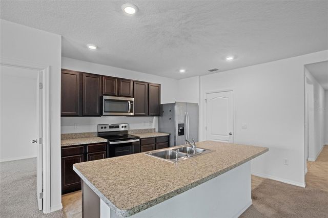 2143 KALIN WAY, Tavares, FL 32778