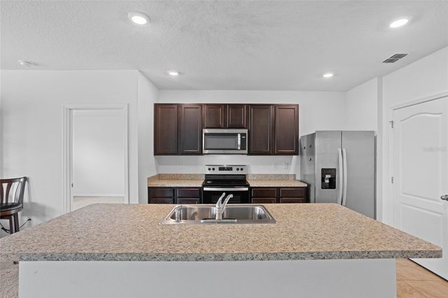 2143 KALIN WAY, Tavares, FL 32778