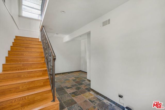 5039 Marburn Avenue, Los Angeles, CA 90043